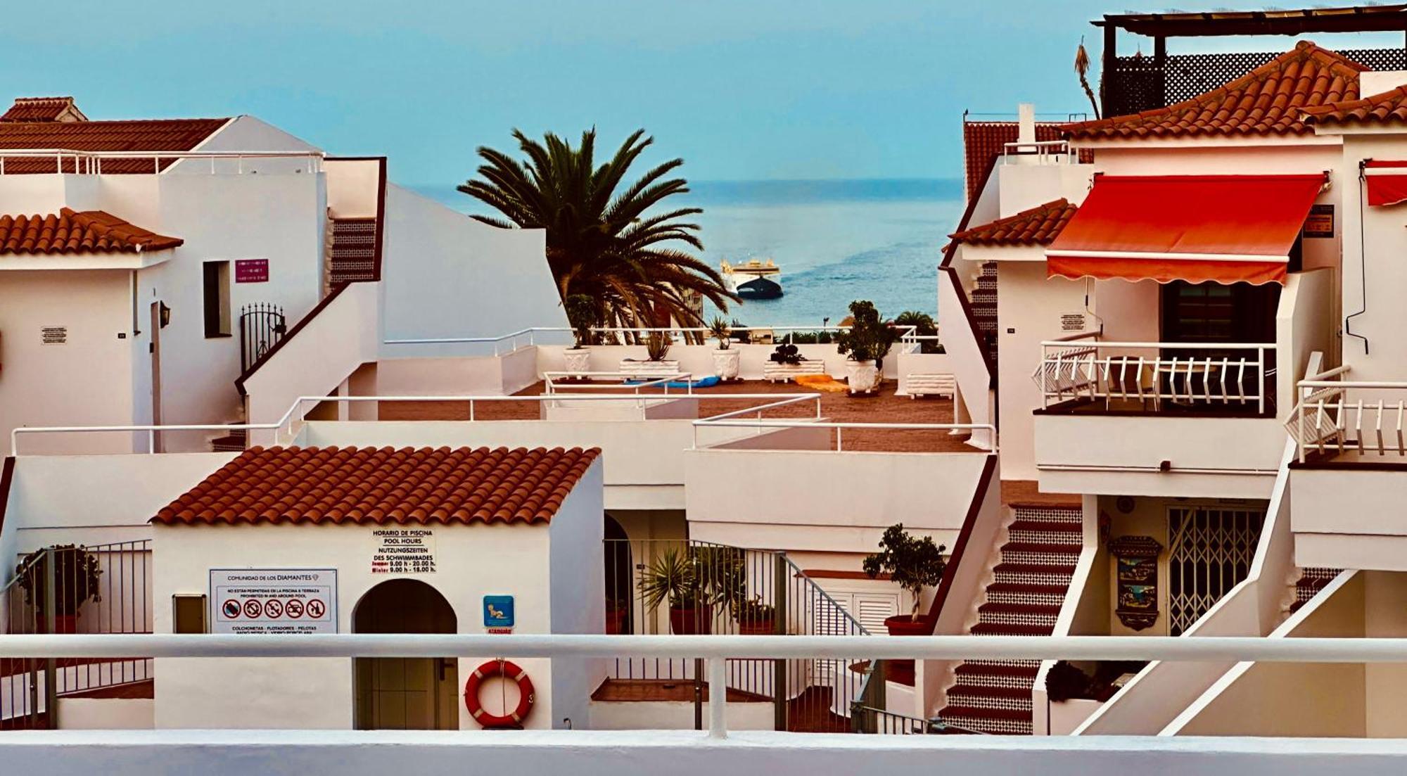 Luxury Diamond - Ocean View, Big Terraces, Air Con, Wifi *