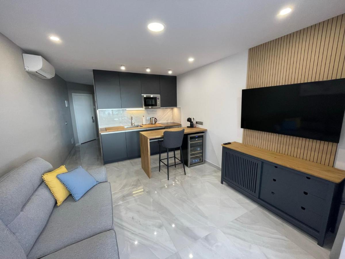 Luxury Diamond - Ocean View, Big Terraces, Air Con, Wifi Apartamento