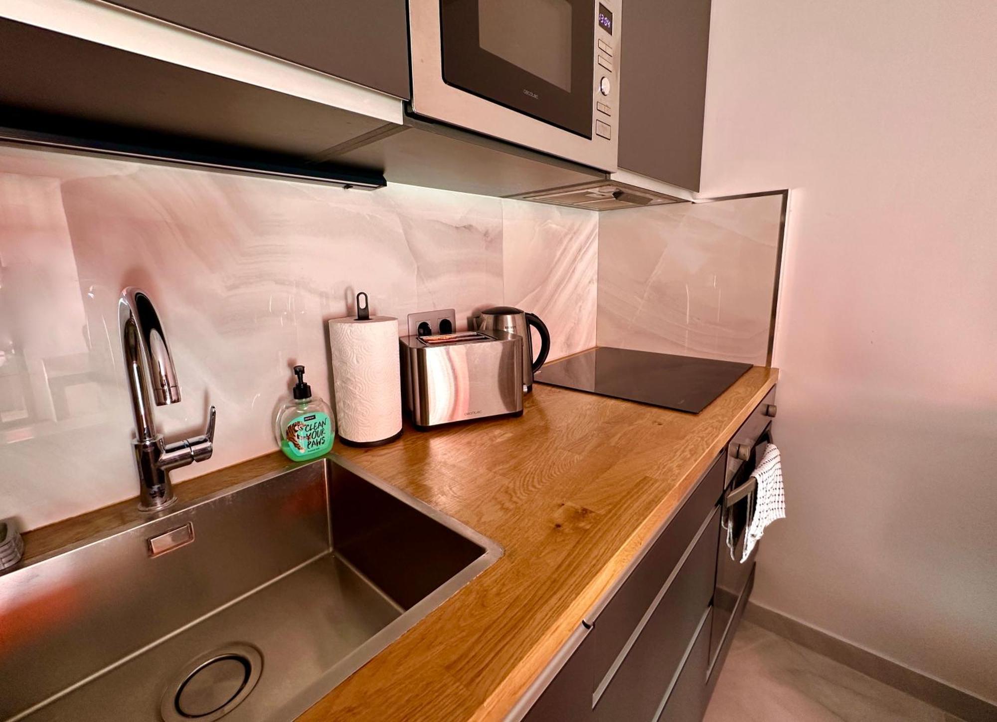 Luxury Diamond - Ocean View, Big Terraces, Air Con, Wifi Apartament
